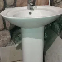 روشویی همراه شیر