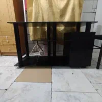 میز تلویزیون شیشه ای