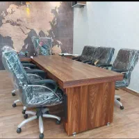 میز کنفرانس به همراه صندلی