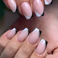 خدمات کاشت ناخن و مژه ،کراتین و احیا و صافی