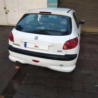 206تیپ پنج بدون رنگ  کمی لیسه دارد