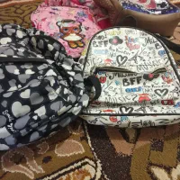 چهار عدد کوله پشتی در حد نو  دخترانه