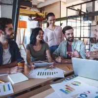 تیم تولید محتوای اینستاگرام و یوتیوب هستیم