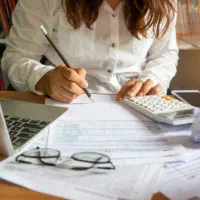 کارآموز و حسابدار خانم پاره وقت