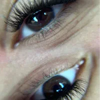 لیفت مژه و ابرو/کاشت هیدن باهزینه مواد برای ۱۰ نفر|خدمات آرایشگری و زیبایی|رشت, معلم|دیوار