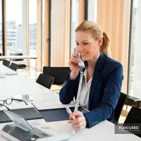 استخدام منشی خانم ( دفتر املاک )