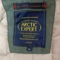 یک کاپشن خارجی سالم بدون پارگی سایز۸۵|لباس|تربت جام, والفجر|دیوار