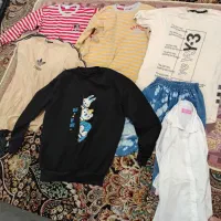 مقداری لباس بچه گانه