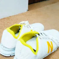 کفش سفید و زرد مدل N|کیف، کفش، کمربند|قم, شهرک امام حسن|دیوار