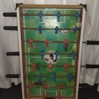 فوتبال دستی همراه یک توپ