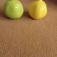 فروش دوعدد مجسمه انار سبز زرد