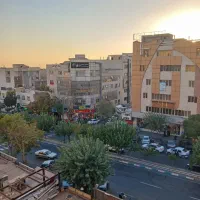 قنات کوثر ۱۵۰ متر ۳ خواب با ۲ پارکینگ سندی