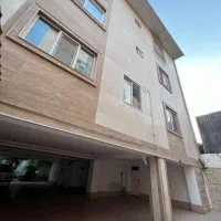 آپارتمان ۱۳۲ متری شمالی، دو پارکینگ و انباری