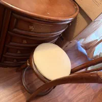 دراور چوب گردو به همراه آینه و صندلی