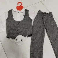 تعدادی لباس و کفش