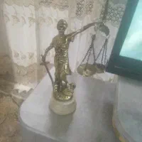 مجسمه عدالت برنز درجه یک