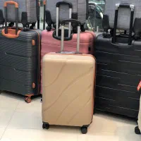 چمدان p.p ( سایز متوسط‌ ) به علت تک سایزی فقط 4500