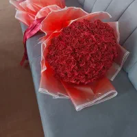 دسته گل ۱۰۰ شاخه