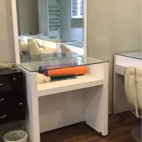 آینه کنسول و میز ناخن