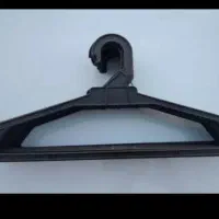 مانکن ایستاده و چوب لباسی