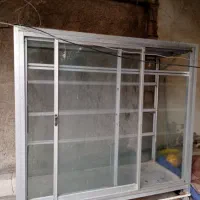 ویترین بزرگ بفروش میرسد|بوفه، ویترین، کنسول|امیدیه, |دیوار