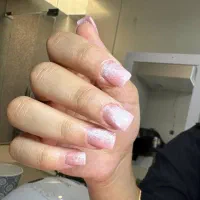 خدمات ناخن با قیمت مناسب|خدمات آرایشگری و زیبایی|خمینی‌شهر, |دیوار