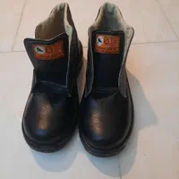 کفش کار سایز 44 و 45|کیف، کفش، کمربند|میانه, |دیوار