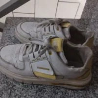 کفش سایز ۳۸