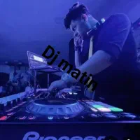 دیجی و خواننده ،شومن