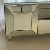 میز تلویزیون|میز تلویزیون|تهران, آبشار تهران (دریاچه)|دیوار