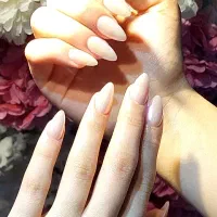 خدمات کاشت و ترمیم ناخن|خدمات آرایشگری و زیبایی|اصفهان, باب الدشت|دیوار