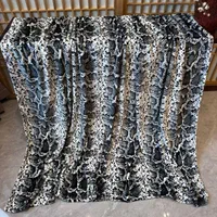 پتو مسافرتی طرح پوستی یک نفره