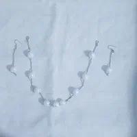 گوشواره و گردنبند مرواریدی|بدلیجات|پرند, فاز ۵|دیوار