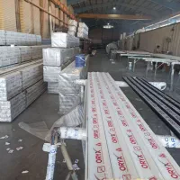 کارگر ساده یا آشنا به رنگ پودری