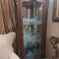 ویترین شیشه ای