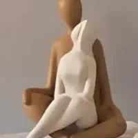 مجسمه آغوش