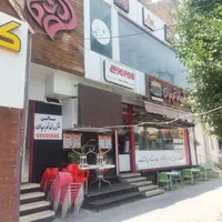 نیرو صندوق دار  و تحویلدار غذا