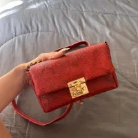 چند عدد کیف نو|کیف، کفش، کمربند|مشهد, تربیت (صدف)|دیوار