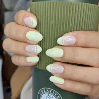 خدمات و اموزش عیدانه ناخن و کلیه لاین ها