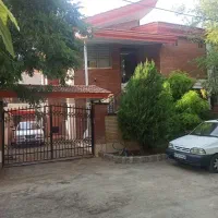 ویلا ۲ طبقه مبله تمیز نو ساز چادگان