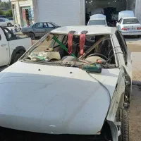 استاد کار در کارگاه صافکاری ونیمه استاد