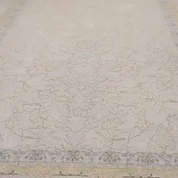 فرش . تلفن ‌. میزبار . دستمال کاغذی .ساعت