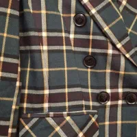 کت چهارخانه|لباس|لاهیجان, قیام|دیوار