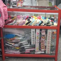 ویترین شیشه ایی