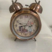 ساعت رومیزی در حد نو