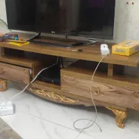 میز زیر تلویزیون متحرک
