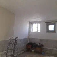 رنگ آمیزی و لکه گیری گچکاری