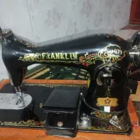 چرخ خیاطی برقی قدیمی اصل تمام وسایل فابریک اماده