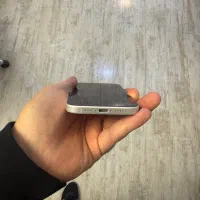 آیفون ۱۶ نرمال ۱۲۸ سفید باتری ۱۰۰ شرکتی ۹ بارشارژ|موبایل|تهران, عباس‌آباد|دیوار