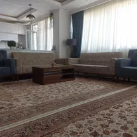 مبلمان همراه با جلو مبلی
